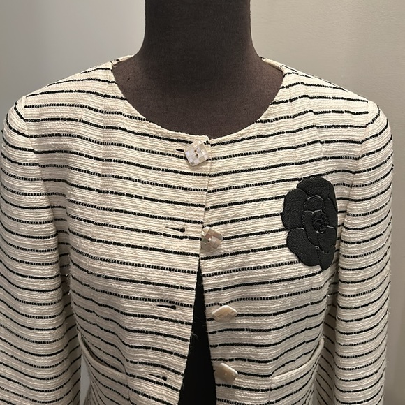 Black and White Chanel Camellia Jacket - Picture 3 of 11